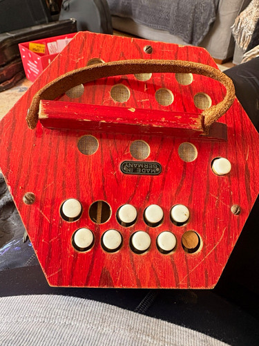 Red wooden button - red, 10-button